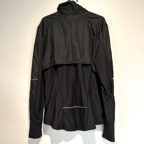 Nike FIT Cold and Wind Women's Black Running Jacket Size XL (16-18) - Picture 2 of 8